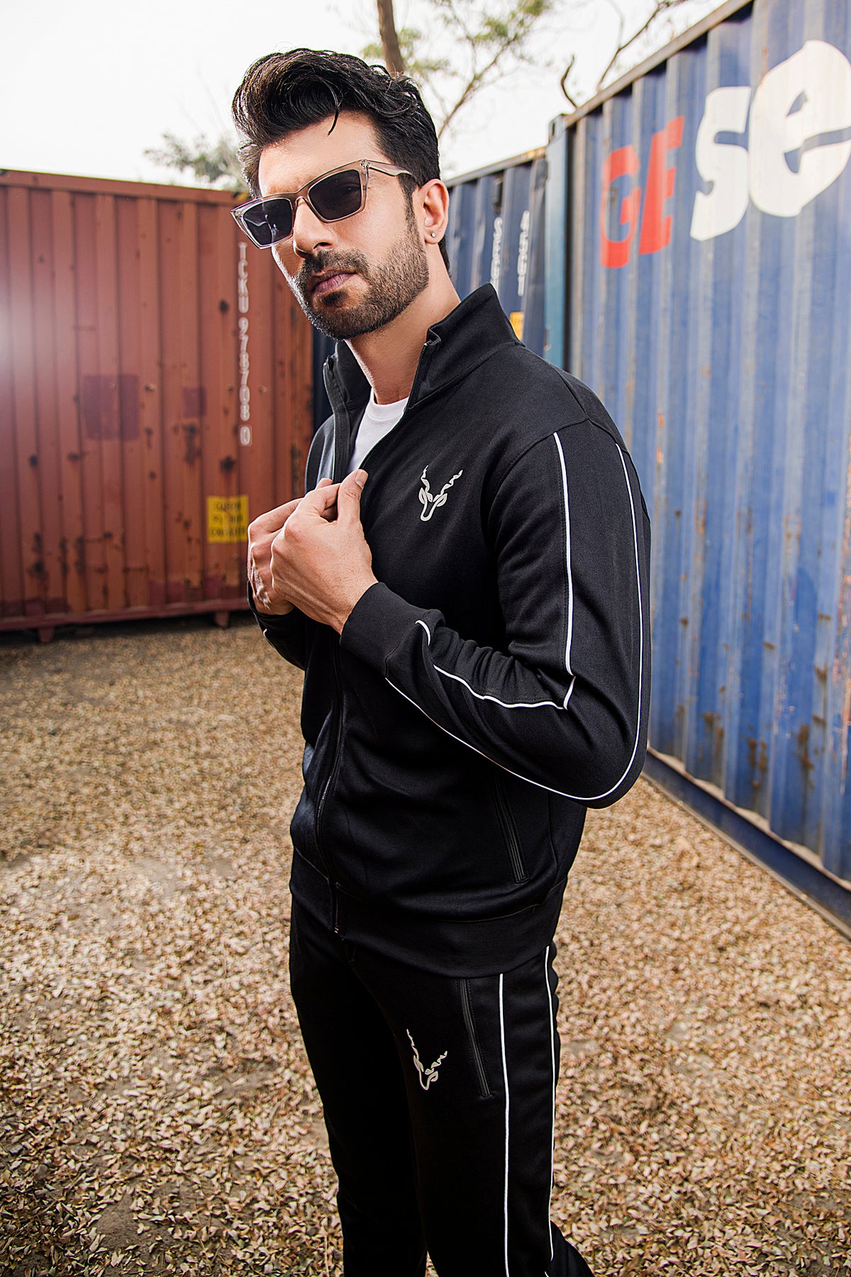Black Tracksuit With Double White Piping – Absoluto